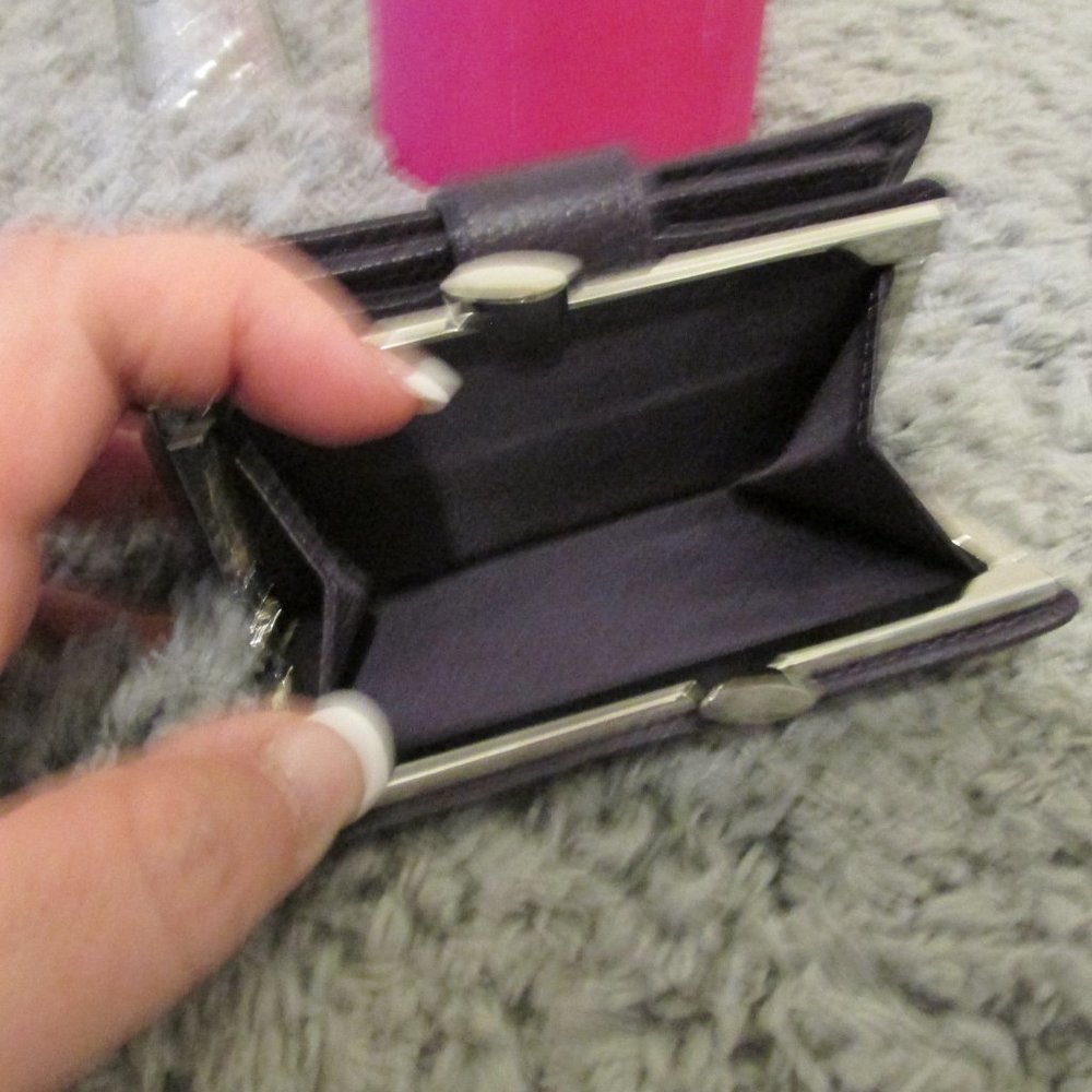 Purple RFID Wallet - Picture 2 of 5